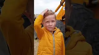 Leo's Creative Tractor Fix  Fun Wheel Repair Adventure