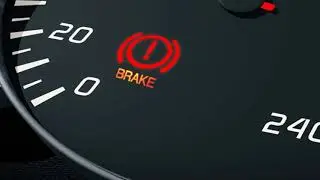 What to do when the brake warning light is on - Fiches Auto 24