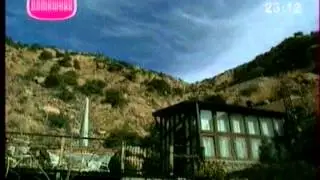 -Необычные дома мира 2007-12-07 Дом на горе. Дом-цветок
