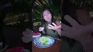 A Taiwanese trying real tacos for the first time 😆