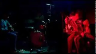 Lou Baumann en vivo en Sacred. Reflejos