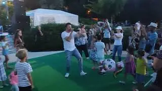 Daniel Kajmakovski i Blackberries band Niska Banja 2022 pocetak koncerta