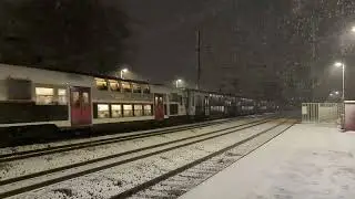 [RER C] D&eacute;part de Z 20900 IDFM/Z 8800 Carmillon sous la neige en gare de Savigny-sur-Orge