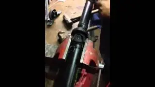 Gto driveshaft center bearing replace