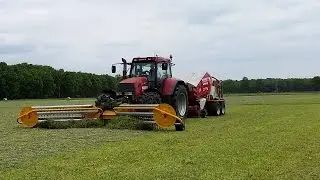 ELHO V-TWIN 600 in combinatie met een WELGER / Lely pers-wikkelcombinatie Trekkerweb