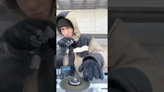 Ветер, -26, согреваюсь на стройке 🏗️ #snoopdogg #стройка #танец #работа #work #snow #юмор