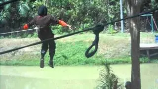Aktiviti Flying Fox Di Kursus Kepimpinan Pelajar SMRA Jempol 2012 D' Kok Eco Camp (4)