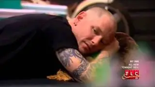 Stay(SIC)BR: Corey Taylor faz tatuagem em homenagem &aacute; Paul Gray !