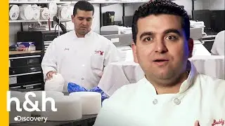 Buddy corre contra o tempo para criar o bolo de capa | Cake Boss | Discovery H&H Brasil