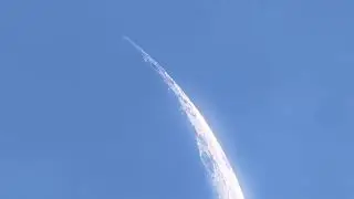 🌕🛸 Real UFOs Passing Over the Moon &ndash; Unbelievable Footage! 👽