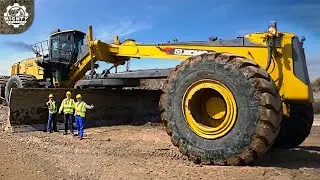 World's Largest and Most Powerful Motor Graders Ever Built - Mind Blowing