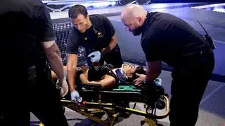 5 MINS AGO🔴 AJ Lee is RUSH to the hospital after she broke Neck leg on WWE live event