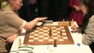 Former women world chess champion fails to defeat with a Knight Bishop pair