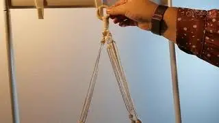 S&eacute;choir &agrave; aromates en macram&eacute;