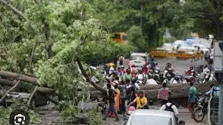 Road block clearance by Skilled Crane operator during Heavy Rains#pahadilifestyle #ham pahadi hai 