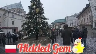 I found a tiny Christmas market in Kraków…