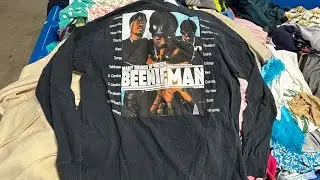 Винтажная футболка RAP TEE 90-х и мешковатые штаны FUBU, найденные в мусорных баках благотворител...