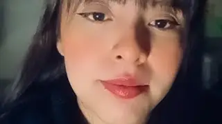 lamiendo la oreja de mi novia 🔥👅🧠/licking my girlfriend's ear👅🔥🧠
