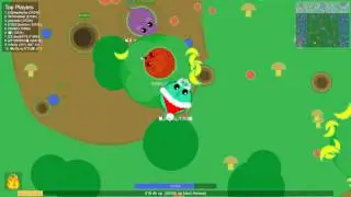 Playing mope.io whith my clan