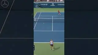 Emma Raducanu PERFECTS the no-look volley! 👀