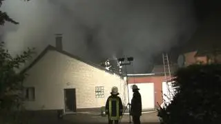 Wegberg: Drei Häuser in Flammen