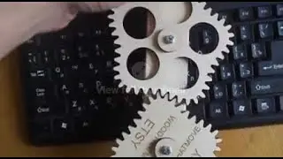 Kinetic desktop sculpture 