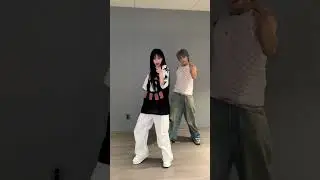 Run Run Run Kitty Kitty Run Run 🐈&zwj;⬛ with #TAEYONG #aespa #에스파 #KARINA #카리나 #MYWORLD #SaltyandSweet