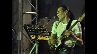 1982 Fashion Move On Dressed To Kill Live