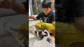 TURNING MECARD MECANIMAL MEGA SPIDER TRANSFORMING VEHICLE TRUCK ROBOT | SPIDER MAN |  OTEP WE GO