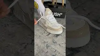 C&oacute;mo poner los CORDONES a las Louis Vuitton SKATE!