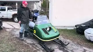 Starting my 1975 John Deere JD800 after preparing it for the winter 