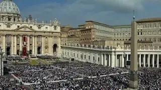 Raw: Faithful Mark Easter Sunday Around World