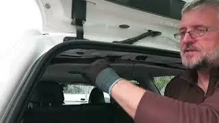 Volvo V70 - Replacing the gas springs (dampers) on the boot lid.