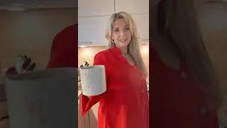 Good morning , dear ☕️ #blonde #housewifelife #coffee #glitterboots #red #viral