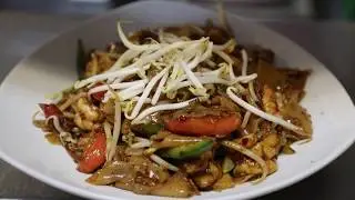 How to Cook Pad Kee Mow with Thai Gourmet