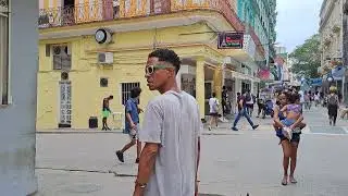 Boulevard San Rafael, La Habana Cuba. 