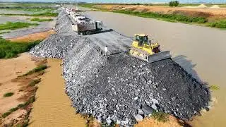 Team Truck Delivery Rock and Bulldozer Shantu on Building Road, wow! Good job! DH17C3