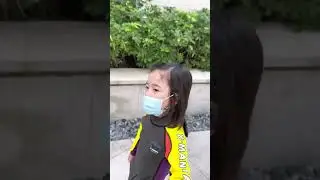 Kylin reading public signs and counting numbers while walking to the swimming pool 30 Nov 2022