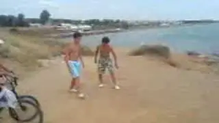 Sevas kai Arthour apo 12m (kokkina vraxia) Alex/poli