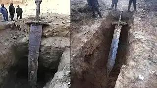 15 Mysterious Out Of Place Ancient Artifacts They Tried To Bury