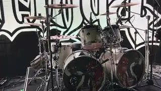 SERINGAI SERIGALA MILITIA SELAMANYA konser sounc check Edy Khemod Pasar Festival #snaredrumfreakz