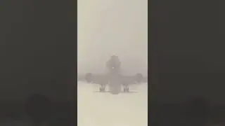 Epic Jet Takeoff: Sky&rsquo;s the Limit!