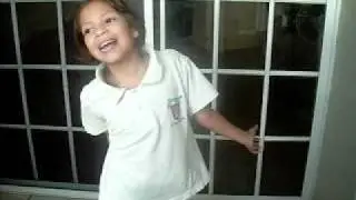 The kids speaking German, English and Spanish