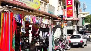 Udaipur's Bapu Bazar features Khadi Bhandar, jutti - mojri local shoe shops and more...