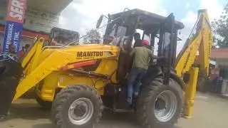 O Bhai bilkul naya series manitou MBL745HTS backhoe loader machine diesel borne aiya pump me.