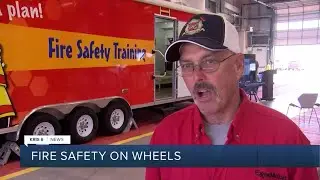 Fire simulation teaching community about fire safety