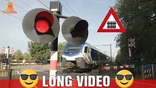 DUTCH RAILROAD CROSSING - LONG VIDEO – Boxtel – Molenwijkseweg