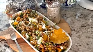 Roasted Pumpkin Salad with Feta & Honey-Nut Crunch- Sałatka z pieczoną dynią, fetą i miodową posypką