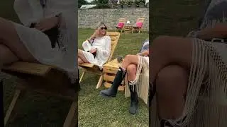 No festival look is complete without @hunterbootsuk wellies 🏕️✨