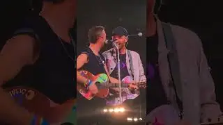 Don't panic ft Jonny Buckland for N5 in Seoul. What luck Seoul!!  #coldplayseoul #concert #coldplay